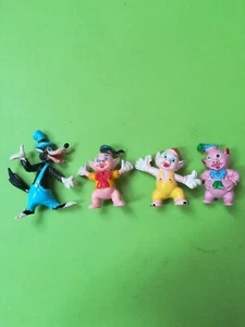 SAMMELFIGUR / DREI KLEINE SCHWEINSCHEN + DER BÖSE WOLF / 60/70 JAHRE - Picture 1 of 3