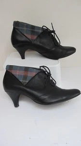 Size 7.5/41 Black Leather Ankle Boots- DIVA- Lace Up- Low Heel- VGC - Picture 1 of 6