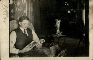 Revista de lectura RPPC White Rock, SD Young Man Dakota del Sur foto real 1911 - Imagen 1 de 5