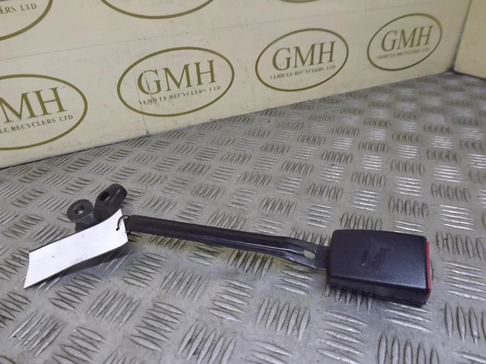 Cinturón de seguridad delantero fuera de juego para Audi A6 MK2 1997-2002S Foto 1 de 4