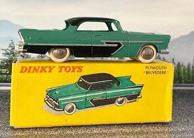 DINKY TOYS #24D - PLYMOUTH BELVEDERE - VERDE - FRANCIA *BELLEZA* EN CAJA ORIGINAL🔥 Foto 1 de 4