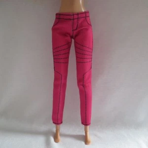 NEU Barbie Style Glam Luxus Puppe hellrosa & schwarze Hose ~ Kleidung - Bild 1 von 1
