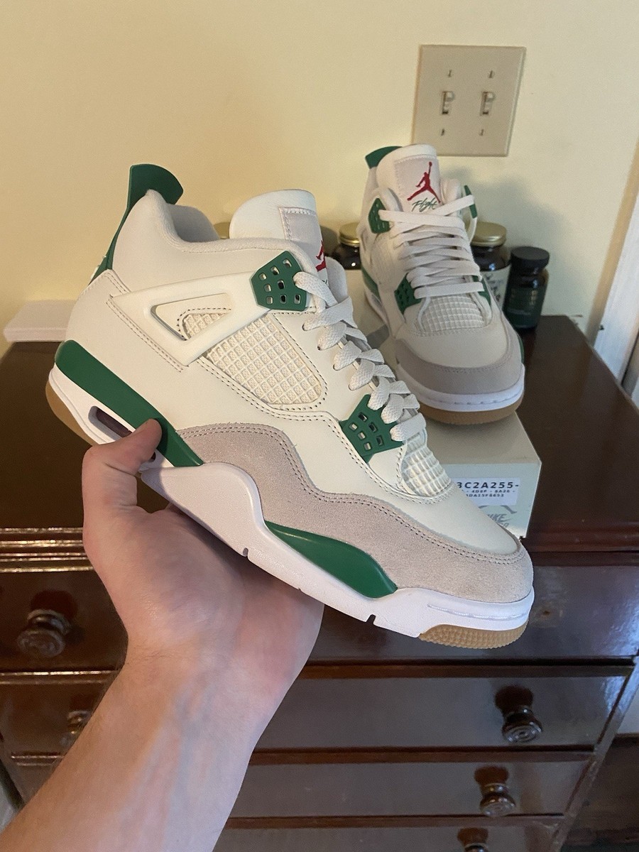 Jordan 4 Retro SP x Nike SB Mid Pine Green for Sale Jordan 4 Retro SP x Nike SB Mid Pine Green for Sale