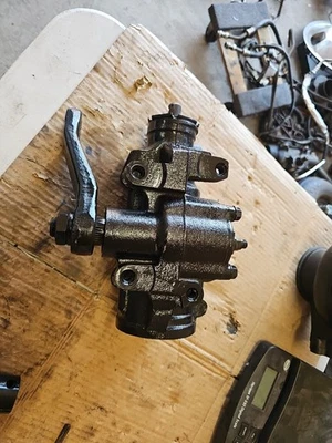 89-93 Dodge Ram D250 D350 5.9L 12V Cummins Steering Gear Box - Image 1 of 4