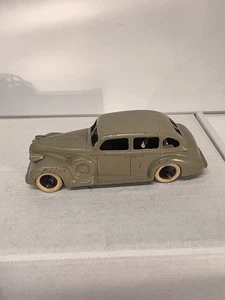 Dinky, #39d, 1939 Buick Sedan, Original - Picture 1 of 6