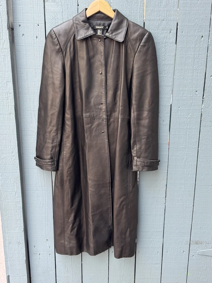 Gabardina de cuero negra para mujer DKNY talla mediana Foto 1 de 4