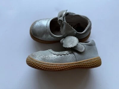 Livie and Luca Gray Bow Mary Jane Baby Shoes Sz 7 - Image 1 of 4