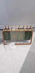 DESK CALENDAR GOLD 18X6.8X13CM- New With Tags - Picture 1 of 12