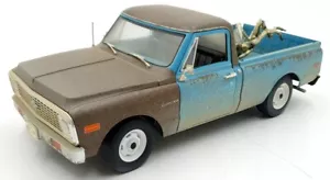 Greenlight scala 1/18 HWY-18021 -1971 Chevy C-10 con figura Alien I.D - Foto 1 di 5
