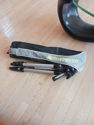 Manfrotto 390 Series MK394-H Compact Aluminum Photo Tripod Quick Release GA - Image 1 of 3