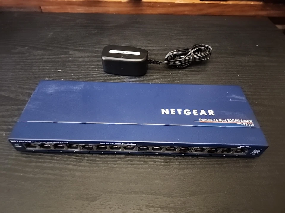 Netgear FS116 16 Port 10/100 Prosafe Network Switch - Image 1 of 1