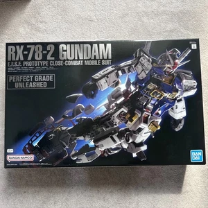 BANDAI PG Unleashed 1/60 Scale RX-78-2 Gundam Model Kit / Perfect Grade - Picture 1 of 11