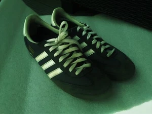 ADIDAS DRAGON TRAINERS - UK SIZE 9 -DARK BLUE - IN AN OK CONDITION STILL - Picture 1 of 7