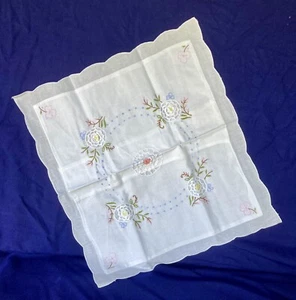2 White Floral Embroidered Throw Pillowcase 16 X 17 Cotton Bedroom Boudoir Sweet - Picture 1 of 10