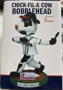 Chick-fil-A Cow Bobblehead Atlanta Braves Stadium omaggio 20/08/24 nuovo con scatola - Foto 1 di 1