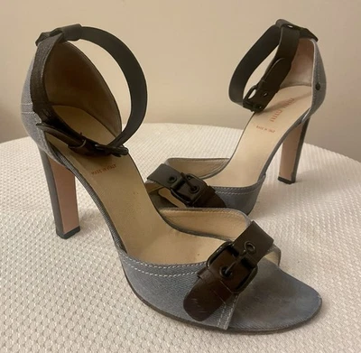 Tela de jean azul Miu Miu y cuero marrón oscuro con tacón de madera talla 40 Foto 1 de 4