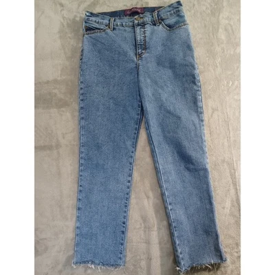 Pantalones de mezclilla Gloria Vanderbilt Amanda talla 10 dobladillo deshilachado pierna recta elásticos todos los días Foto 1 de 4
