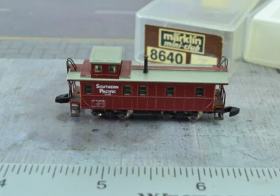 Marklin 8640 Southern Pacific Caboose Z Scale - Image 1 of 4