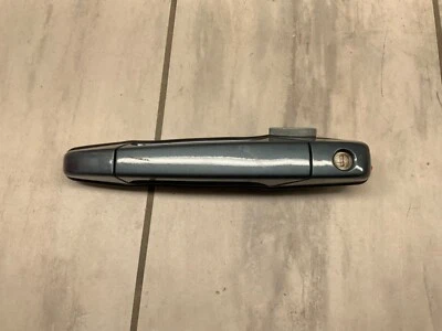 OEM 2007-2013 CHEVROLET SILVERADO SIERRA YUKON TAHOE LEFT FRONT DOOR HANDLE - Image 1 of 4