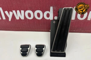 2005-2012 PORSCHE CAYMAN BOXSTER 911 MANUAL TRANS ACCELERATION GAS PEDAL W/ PADS - Picture 1 of 8