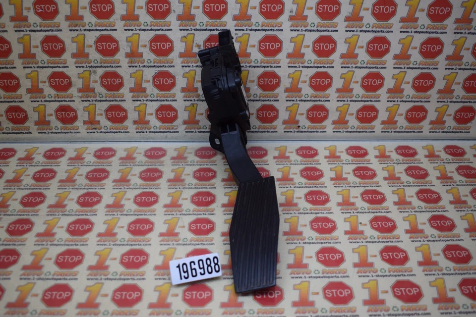 2014-2020 CHEVROLET IMPALA ACCELERATOR GAS PEDAL POSITION SENSOR 13237352 OEM - Image 1 of 4