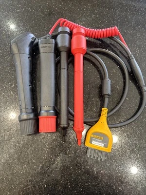 Fluke BTL20ANG Intelligent Battery Analyzer Test Probe with Angled Tip - Image 1 of 4