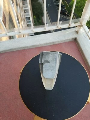 1969 Lincoln Continental Mark III with crack in parking light lamp lens. - Image 1 of 4