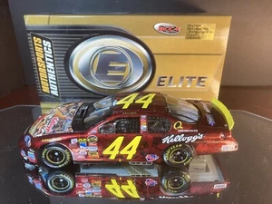 Terry Labonte #44 Kellogg's Farewell Tribute 2006 Chevrolet Monte Carlo Elite - Picture 1 of 12