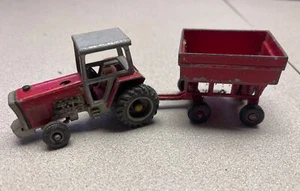 Ertl Massey 2775 1/64 Diecast Tractor Vintage and Gravity Wagon for restoration - Picture 1 of 4