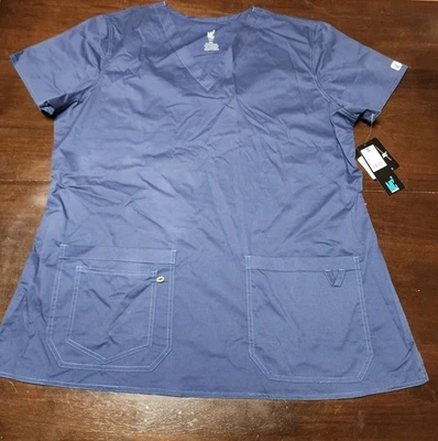 Blusa esfoliante feminina Med Couture MC2 tamanho 2XL bolsos marinhos - Imagem 1 de 4