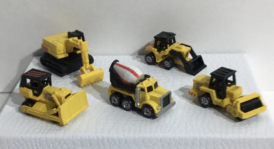 VTG 1988 #22 Construction Galoob Micro Machines COMPLETE SET - Image 1 of 4