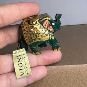Passage to India handbemalte grüne Elefant Figur Holzschnitzerei - Bild 1 von 10
