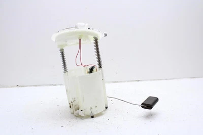 Conjunto de bomba de combustible del lado derecho Maserati Ghibli 2014-2020 3,0 L 670003733 OEM Foto 1 de 4