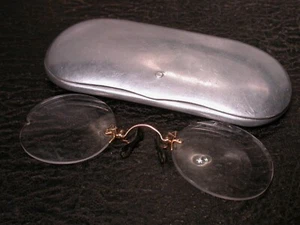 Antique Round 1800s Gold Vest Pince Nez Spectacles Eyeglasses WIth Case - Bild 1 von 8