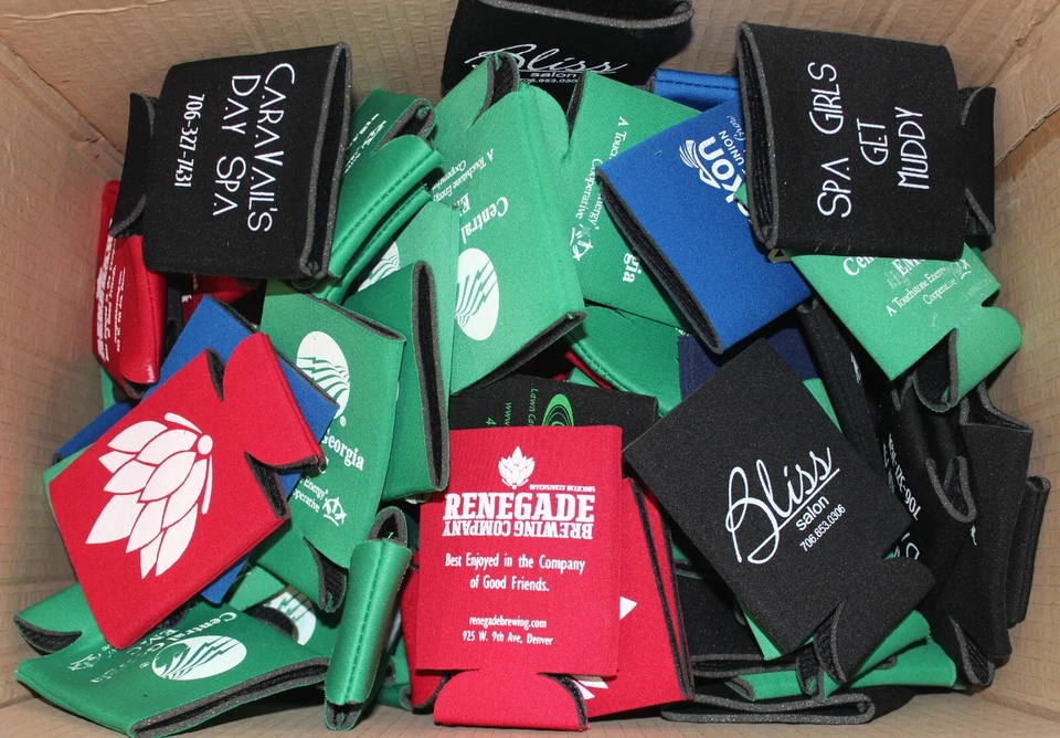 Lote de 30 latas Koozie porta botellas/latas de cerveza mal impresas Foto 1 de 1