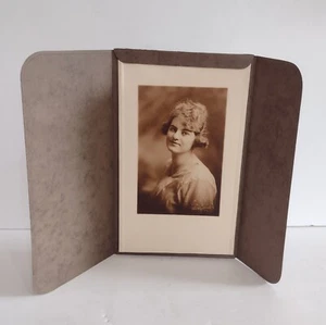 Vintage 1930s 1940s Sepia Photo Portrait Of Woman Hubner Studio - Picture 1 of 7