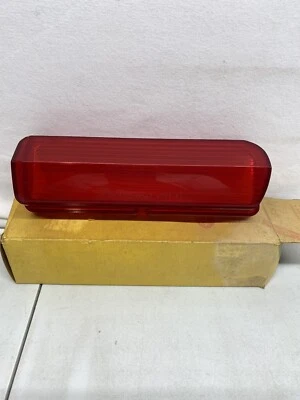 Buick LeSabre 1962, Invicta lámpara trasera lente derecha réplica GM #:5952955 Glo-Brite #:399 Foto 1 de 4