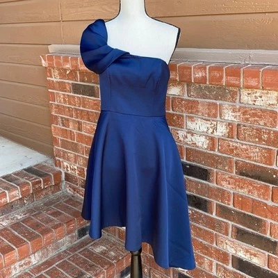 Mini Vestido KEEPSAKE the Label Too Late Azul Marino Hombro Descubierto Talla M Nuevo con Etiquetas Foto 1 de 4