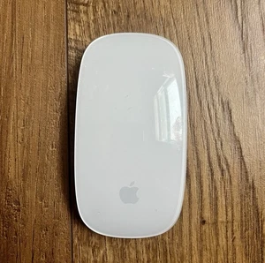 Apple Magic Mouse AA Battery Version A1296 3VDC Wireless OEM Mac Untested - Picture 1 of 3