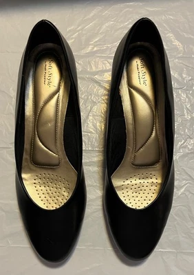 Zapatos de salón Angel II H79655 10W negros estilo suave apenas usados de Hush Puppies para mujer Foto 1 de 4