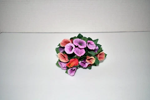 Longaberger May Series MINIATURE Petunia Silk Floral #23504 NWT Cover