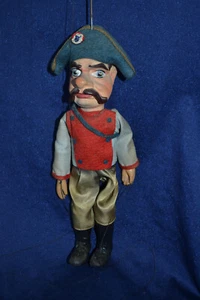 alte tschechische Marionette Soldat Kasperlefigur Marionettentheater Theater - Bild 1 von 6