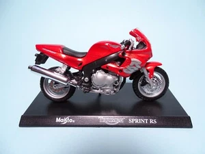 Maisto Motorrad 1:18 - Triumph Sprint RS - Modellmotorrad im Blister   #1441 - Bild 1 von 4