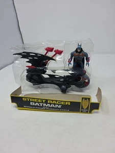 Batman Forever Street Racer Batman con Misil-Firing Pursuit Cycle Kenner  - Imagen 1 de 3