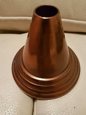 1 ROSACE PLAFONNIER EN CUIVRE DIAM 9,9 cm prof : 8,5 cm accessoires lustre  - Photo 1/4