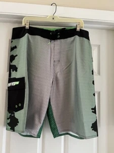 PANTALONES CORTOS BASS KING LUNKER BASS BOARD---- ¡TOTALMENTE NUEVOS! - Imagen 1 de 6