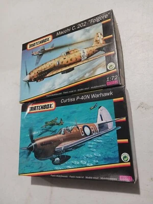 Lot 654 2 Rare Curtiss P-40N Warhawk 1:72 Matchbox 40063 40012 Macchi Folgore - Image 1 of 2