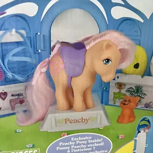 Hasbro | My Little Pony 35th Anniversary Pretty Parlor Playset Peachy Stable NEW - Picture 1 of 6