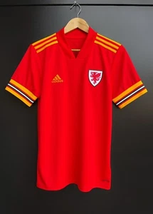 WALES NATIONALMANNSCHAFT 2020/2022 HOME FOOTBALL SHIRT TRIKOT GR.S [FH8528] A... - Bild 1 von 10