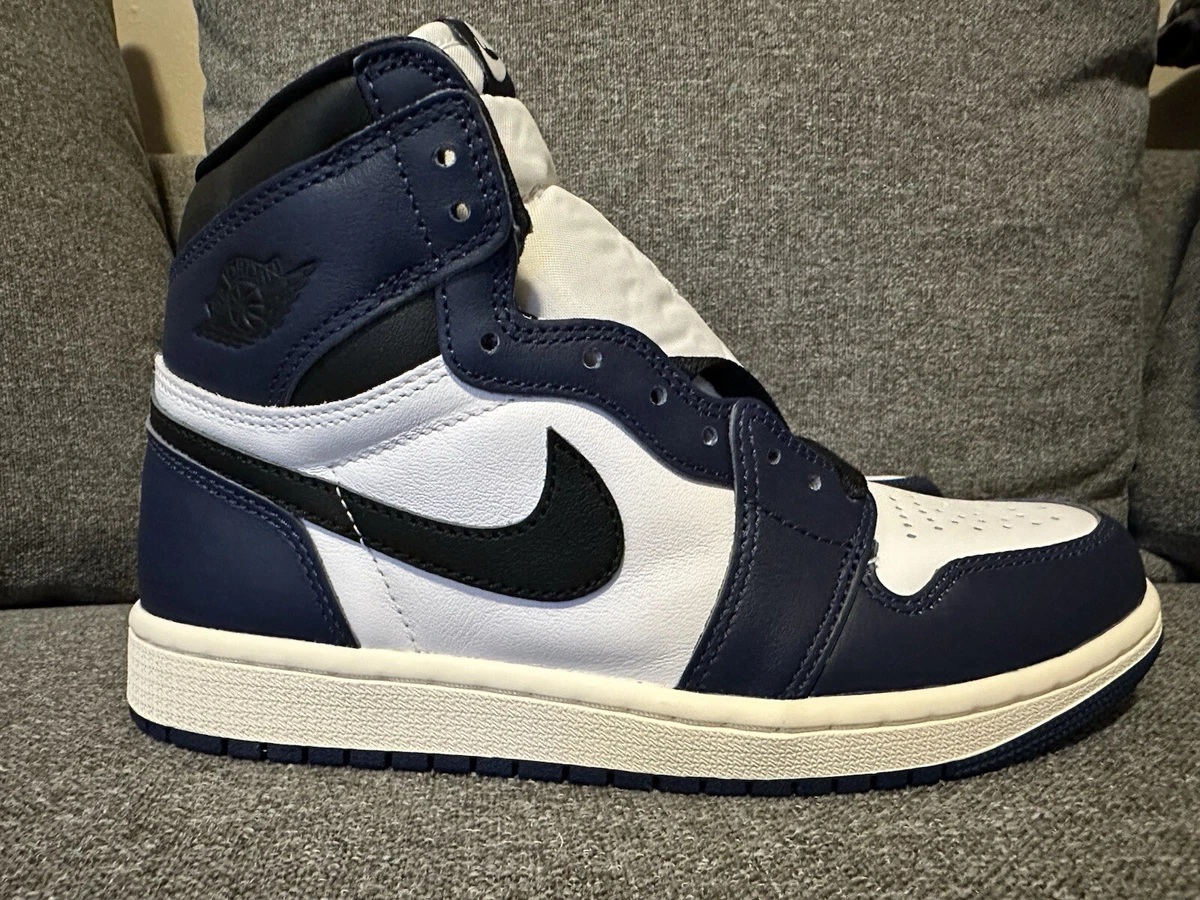 シューズ(女性用) Nike GSAirJordan 1 High \"Midnight Navy\" WMNS) Air Jordan 1 High 'Navy Cream' AQ9131-401